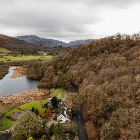 Half Way House, Clappersgate, Sleeps 8